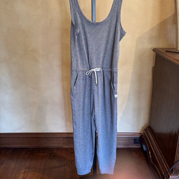 Vuori Lux Harem Jumpsuit - Grey - Size Small - Athlesiure wear- Activewear - Picture 6 of 9